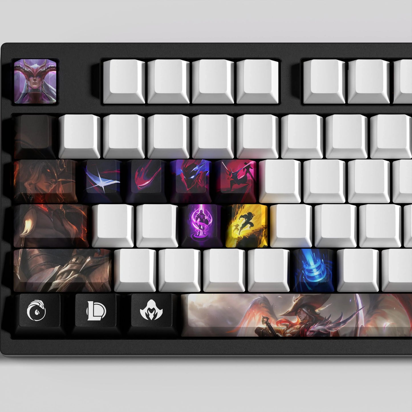 SPECIAL EDITION League of Legends Yone Keycaps – 30 Key